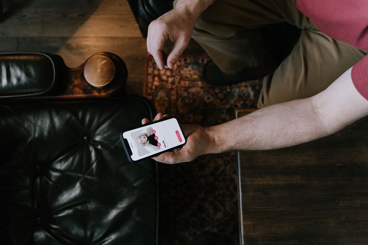 Dating Apps for Canadians